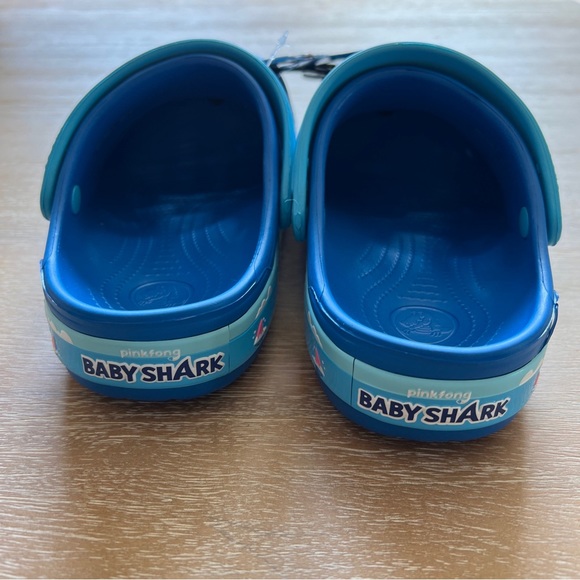 Crocs Kids FunLab Baby Shark Band Clog Size j3 - Picture 6 of 8